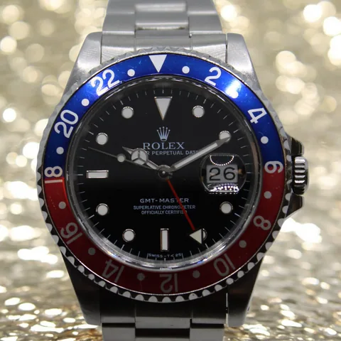 Rolex GMT-Master con bisel azul y rojo, primer plano
